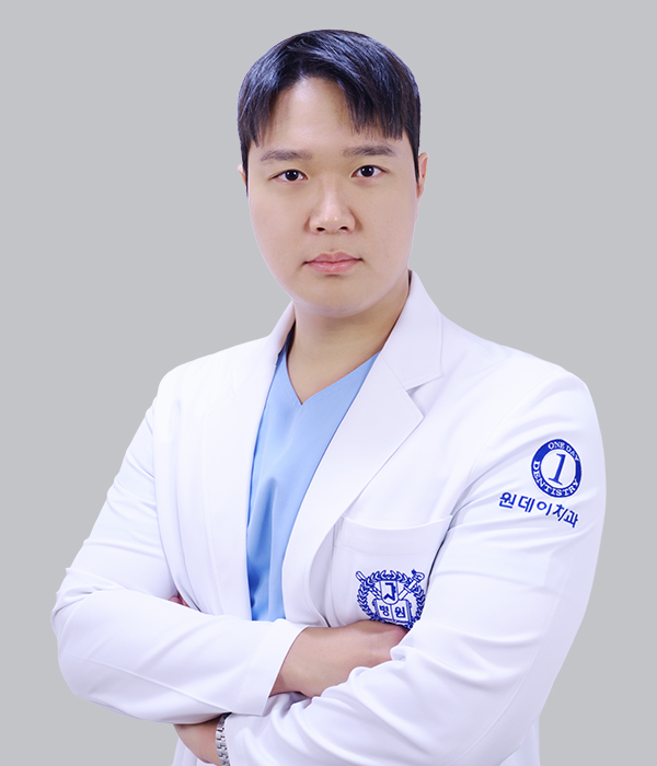 김강민 보철과 수석원장 프로필 사진