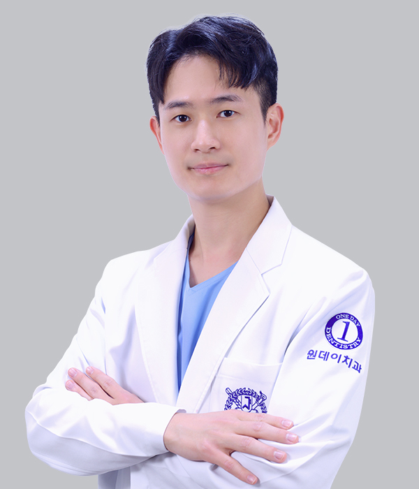 오태경 구강외과 수석원장 프로필 사진