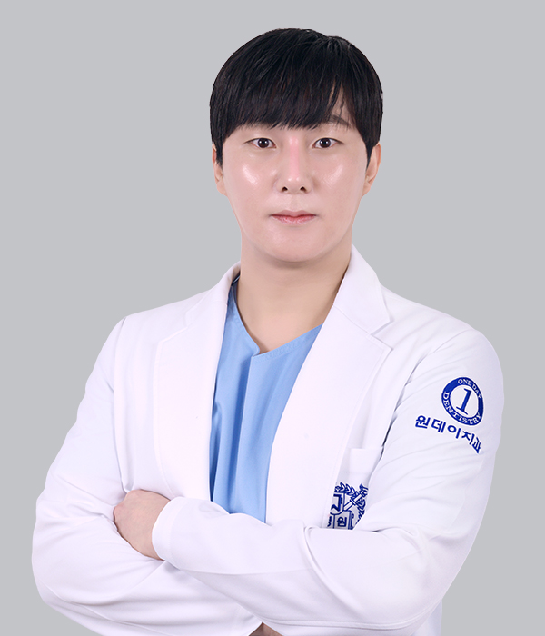 유영훈 보철과 수석원장 프로필 사진